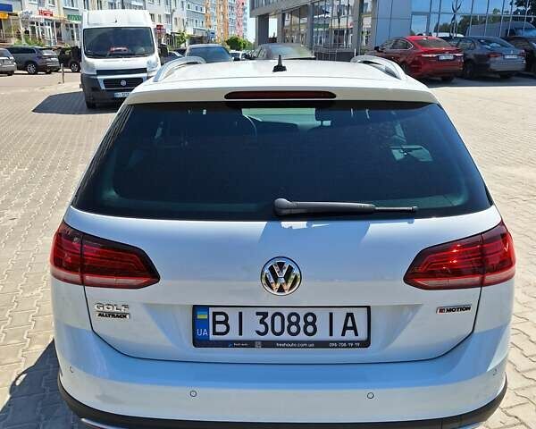 Белый Фольксваген Golf Alltrack, объемом двигателя 1.97 л и пробегом 298 тыс. км за 17900 $, фото 8 на Automoto.ua