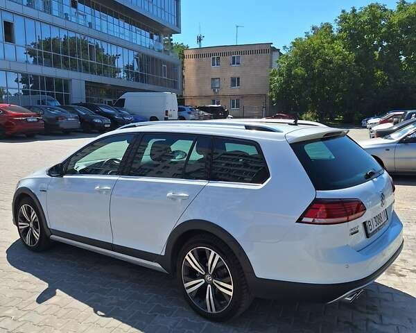 Белый Фольксваген Golf Alltrack, объемом двигателя 1.97 л и пробегом 298 тыс. км за 17900 $, фото 6 на Automoto.ua