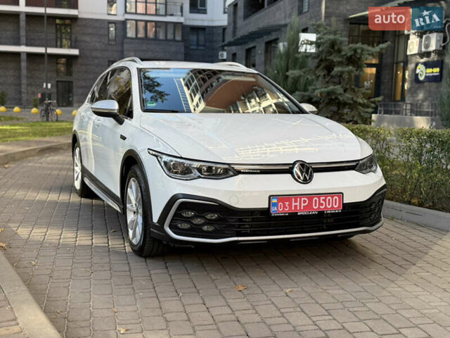 Білий Фольксваген Golf Alltrack, об'ємом двигуна 2 л та пробігом 198 тис. км за 24900 $, фото 2 на Automoto.ua