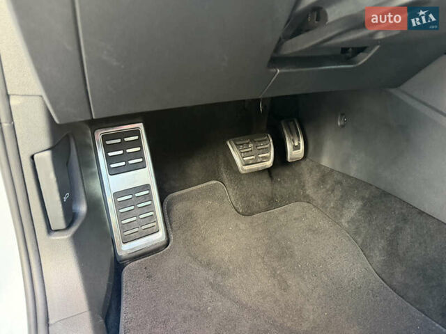 Білий Фольксваген Golf Alltrack, об'ємом двигуна 2 л та пробігом 198 тис. км за 24900 $, фото 43 на Automoto.ua