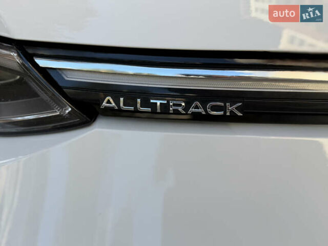 Білий Фольксваген Golf Alltrack, об'ємом двигуна 2 л та пробігом 198 тис. км за 24900 $, фото 26 на Automoto.ua