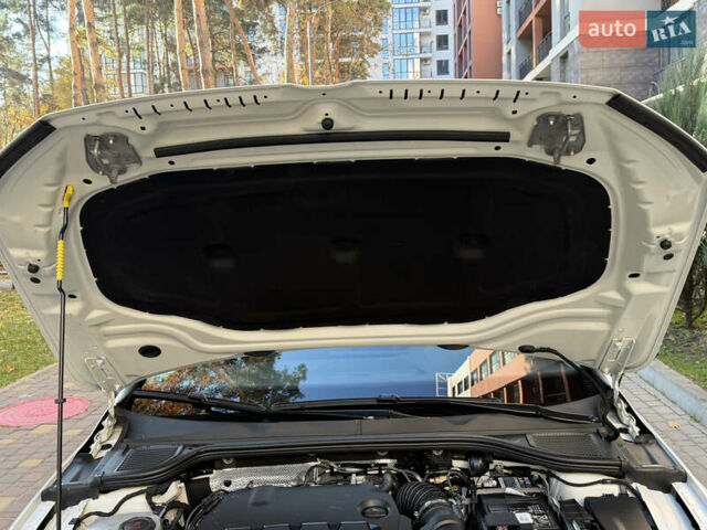 Білий Фольксваген Golf Alltrack, об'ємом двигуна 2 л та пробігом 198 тис. км за 24900 $, фото 31 на Automoto.ua