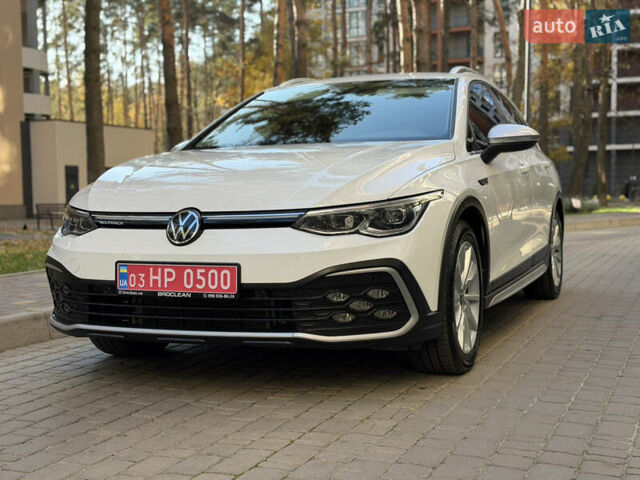 Білий Фольксваген Golf Alltrack, об'ємом двигуна 2 л та пробігом 198 тис. км за 24900 $, фото 6 на Automoto.ua