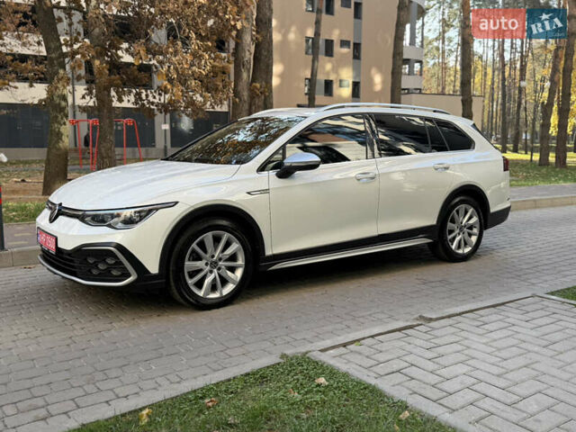Білий Фольксваген Golf Alltrack, об'ємом двигуна 2 л та пробігом 198 тис. км за 24900 $, фото 8 на Automoto.ua