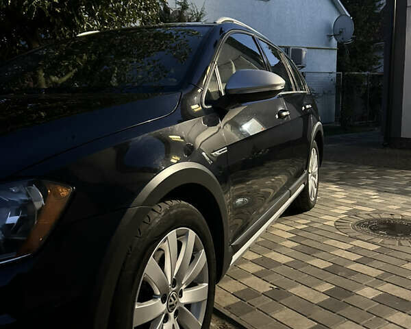 Черный Фольксваген Golf Alltrack, объемом двигателя 1.8 л и пробегом 195 тыс. км за 14100 $, фото 20 на Automoto.ua