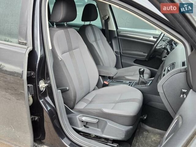 Черный Фольксваген Golf Alltrack, объемом двигателя 1.6 л и пробегом 292 тыс. км за 10900 $, фото 9 на Automoto.ua