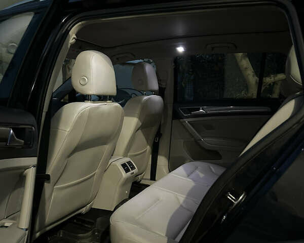 Черный Фольксваген Golf Alltrack, объемом двигателя 1.8 л и пробегом 195 тыс. км за 14100 $, фото 11 на Automoto.ua