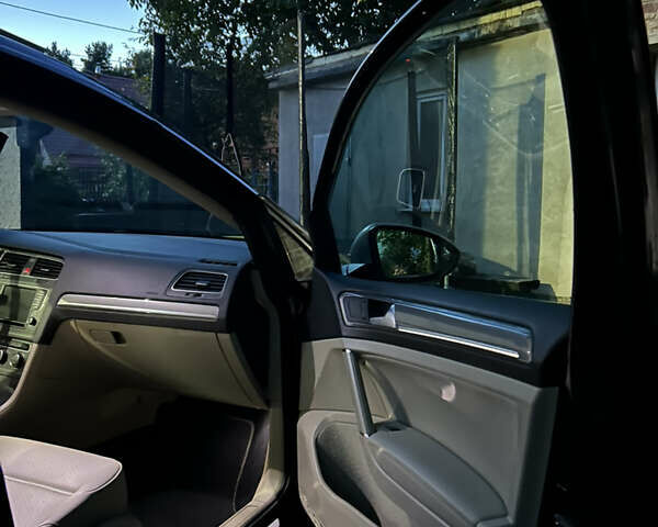 Черный Фольксваген Golf Alltrack, объемом двигателя 1.8 л и пробегом 195 тыс. км за 14100 $, фото 14 на Automoto.ua