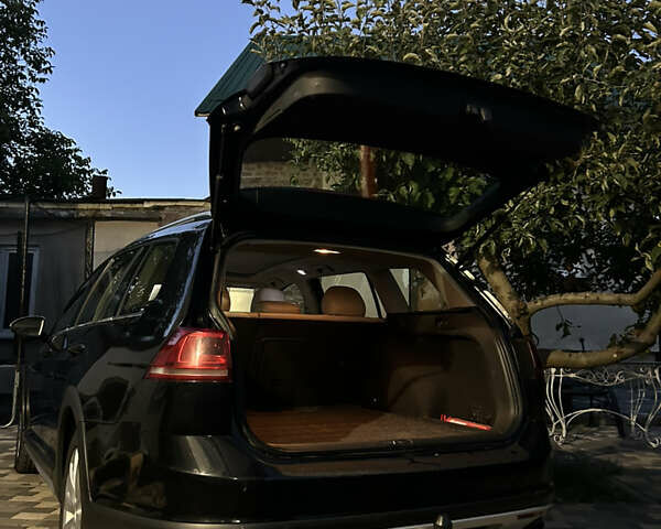 Черный Фольксваген Golf Alltrack, объемом двигателя 1.8 л и пробегом 195 тыс. км за 14100 $, фото 10 на Automoto.ua