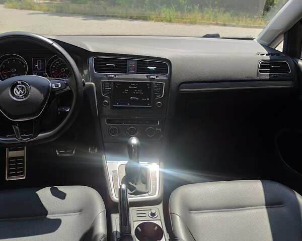Черный Фольксваген Golf Alltrack, объемом двигателя 1.8 л и пробегом 96 тыс. км за 13300 $, фото 10 на Automoto.ua
