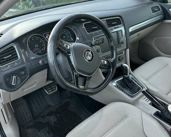 Черный Фольксваген Golf Alltrack, объемом двигателя 1.8 л и пробегом 195 тыс. км за 14100 $, фото 1 на Automoto.ua