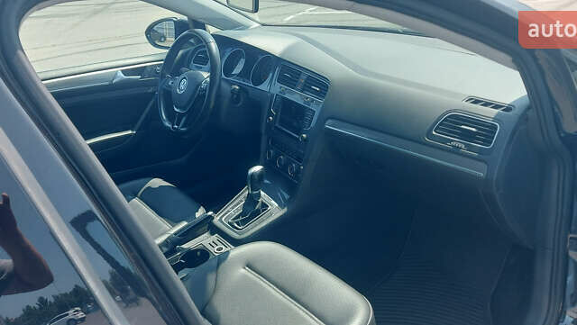 Черный Фольксваген Golf Alltrack, объемом двигателя 1.8 л и пробегом 93 тыс. км за 11900 $, фото 12 на Automoto.ua