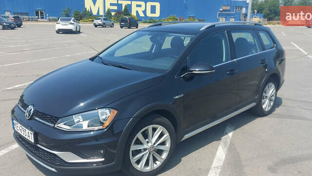 Черный Фольксваген Golf Alltrack, объемом двигателя 1.8 л и пробегом 93 тыс. км за 11900 $, фото 1 на Automoto.ua