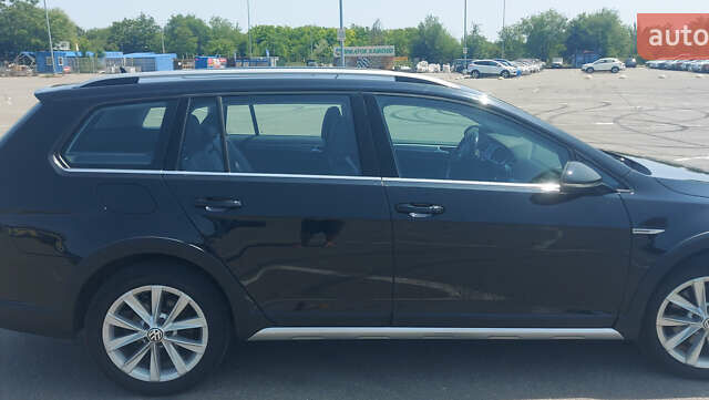 Черный Фольксваген Golf Alltrack, объемом двигателя 1.8 л и пробегом 93 тыс. км за 11900 $, фото 6 на Automoto.ua