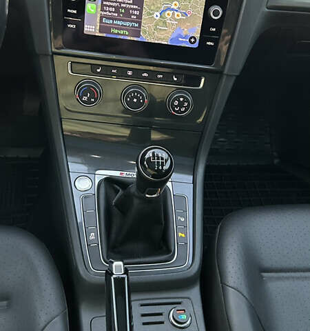 Черный Фольксваген Golf Alltrack, объемом двигателя 1.8 л и пробегом 118 тыс. км за 14000 $, фото 1 на Automoto.ua