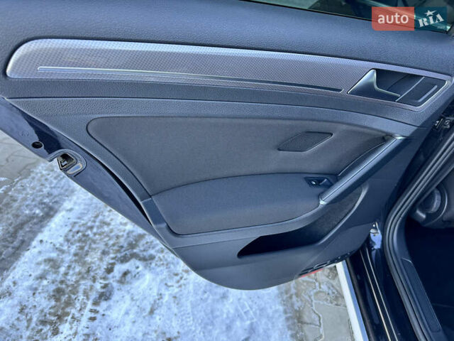 Черный Фольксваген Golf Alltrack, объемом двигателя 2 л и пробегом 267 тыс. км за 18500 $, фото 47 на Automoto.ua