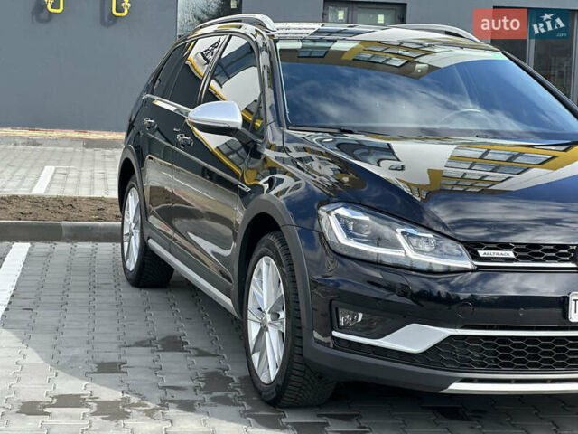Черный Фольксваген Golf Alltrack, объемом двигателя 2 л и пробегом 267 тыс. км за 18500 $, фото 5 на Automoto.ua