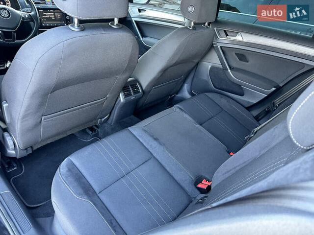 Черный Фольксваген Golf Alltrack, объемом двигателя 2 л и пробегом 267 тыс. км за 18500 $, фото 48 на Automoto.ua