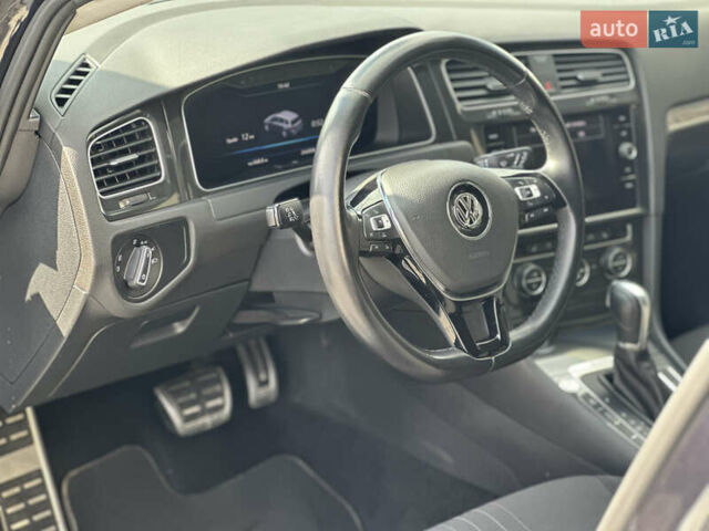 Черный Фольксваген Golf Alltrack, объемом двигателя 2 л и пробегом 267 тыс. км за 18500 $, фото 23 на Automoto.ua