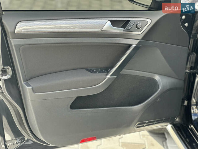 Черный Фольксваген Golf Alltrack, объемом двигателя 2 л и пробегом 267 тыс. км за 18500 $, фото 24 на Automoto.ua