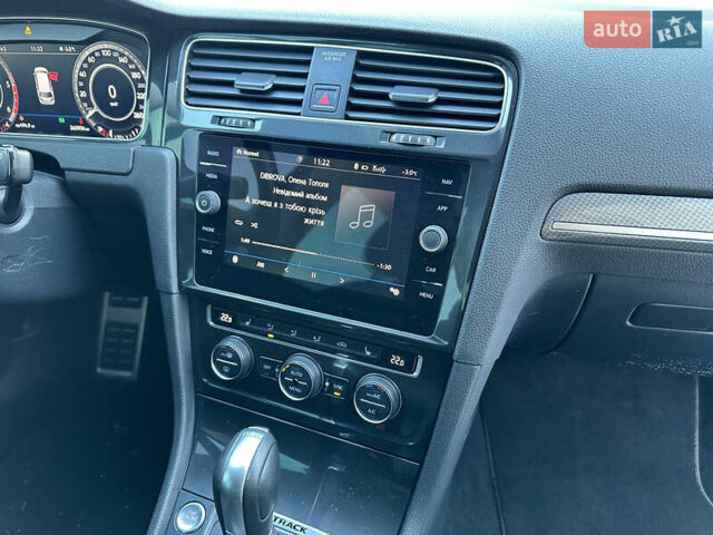 Черный Фольксваген Golf Alltrack, объемом двигателя 2 л и пробегом 267 тыс. км за 18500 $, фото 31 на Automoto.ua