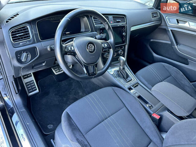 Черный Фольксваген Golf Alltrack, объемом двигателя 2 л и пробегом 267 тыс. км за 18500 $, фото 53 на Automoto.ua