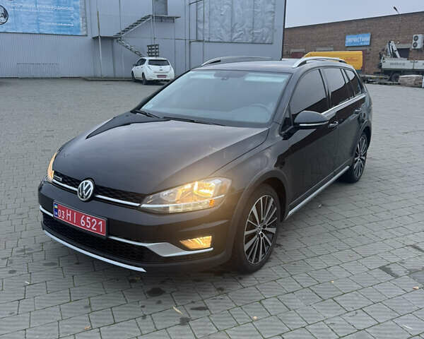 Черный Фольксваген Golf Alltrack, объемом двигателя 1.8 л и пробегом 162 тыс. км за 13400 $, фото 5 на Automoto.ua