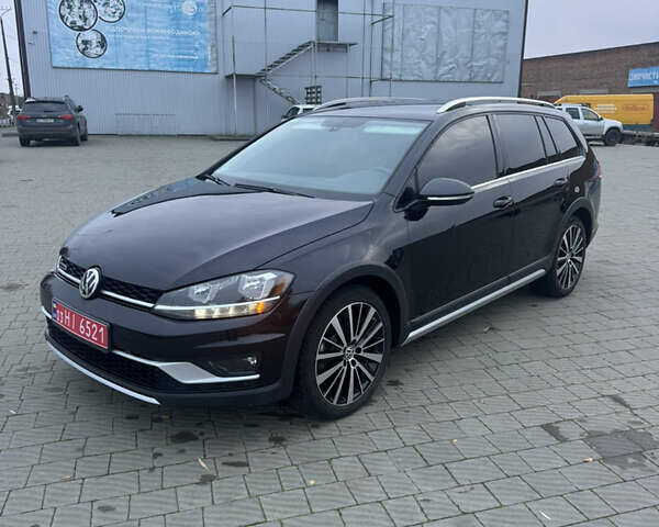 Черный Фольксваген Golf Alltrack, объемом двигателя 1.8 л и пробегом 162 тыс. км за 13400 $, фото 22 на Automoto.ua