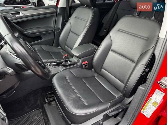 Красный Фольксваген Golf Alltrack, объемом двигателя 1.8 л и пробегом 133 тыс. км за 11980 $, фото 15 на Automoto.ua
