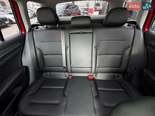 Красный Фольксваген Golf Alltrack, объемом двигателя 1.8 л и пробегом 133 тыс. км за 11980 $, фото 21 на Automoto.ua