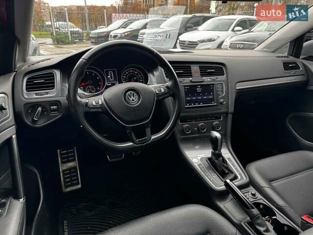 Красный Фольксваген Golf Alltrack, объемом двигателя 1.8 л и пробегом 133 тыс. км за 11980 $, фото 24 на Automoto.ua