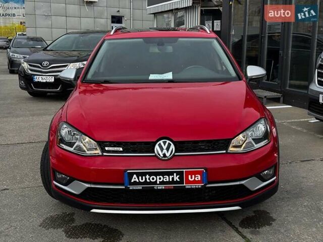 Красный Фольксваген Golf Alltrack, объемом двигателя 1.8 л и пробегом 133 тыс. км за 11980 $, фото 8 на Automoto.ua