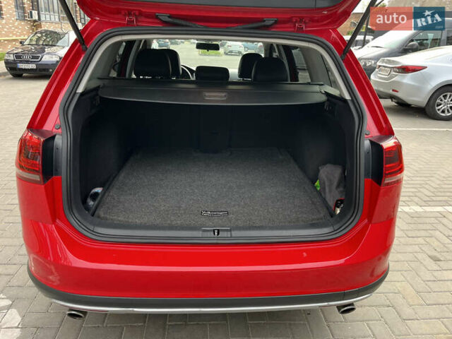 Красный Фольксваген Golf Alltrack, объемом двигателя 1.8 л и пробегом 208 тыс. км за 12499 $, фото 21 на Automoto.ua