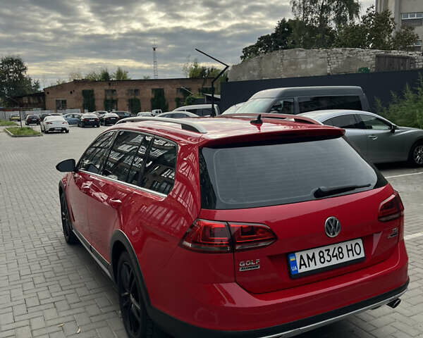 Красный Фольксваген Golf Alltrack, объемом двигателя 1.8 л и пробегом 208 тыс. км за 12499 $, фото 5 на Automoto.ua