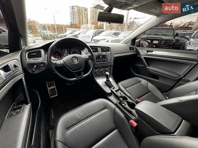 Красный Фольксваген Golf Alltrack, объемом двигателя 1.8 л и пробегом 133 тыс. км за 11980 $, фото 23 на Automoto.ua