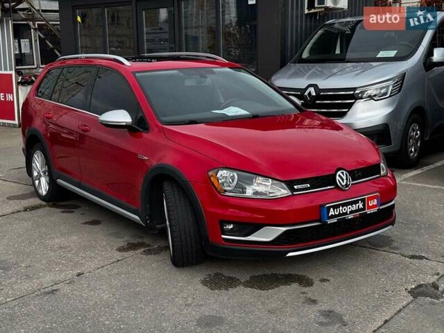 Красный Фольксваген Golf Alltrack, объемом двигателя 1.8 л и пробегом 133 тыс. км за 11980 $, фото 7 на Automoto.ua