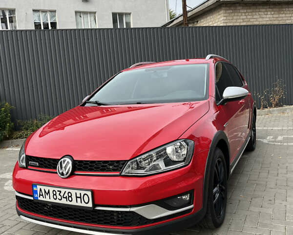Красный Фольксваген Golf Alltrack, объемом двигателя 1.8 л и пробегом 208 тыс. км за 12499 $, фото 2 на Automoto.ua