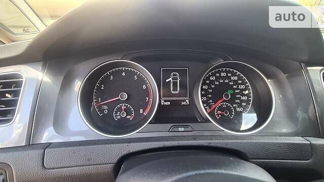 Красный Фольксваген Golf Alltrack, объемом двигателя 1.8 л и пробегом 90 тыс. км за 15700 $, фото 14 на Automoto.ua