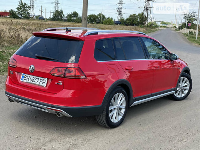 Красный Фольксваген Golf Alltrack, объемом двигателя 1.8 л и пробегом 63 тыс. км за 17000 $, фото 4 на Automoto.ua