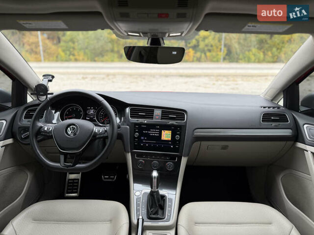 Красный Фольксваген Golf Alltrack, объемом двигателя 1.8 л и пробегом 45 тыс. км за 16300 $, фото 24 на Automoto.ua