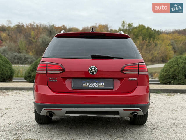Красный Фольксваген Golf Alltrack, объемом двигателя 1.8 л и пробегом 45 тыс. км за 16300 $, фото 10 на Automoto.ua