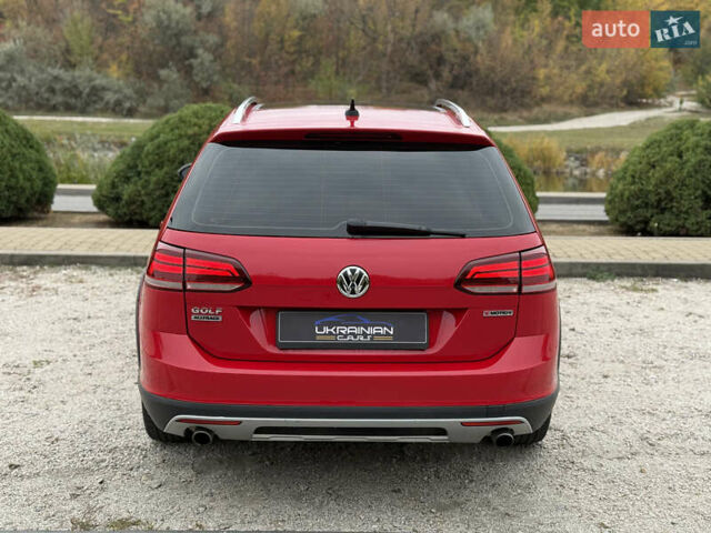 Красный Фольксваген Golf Alltrack, объемом двигателя 1.8 л и пробегом 45 тыс. км за 16300 $, фото 11 на Automoto.ua