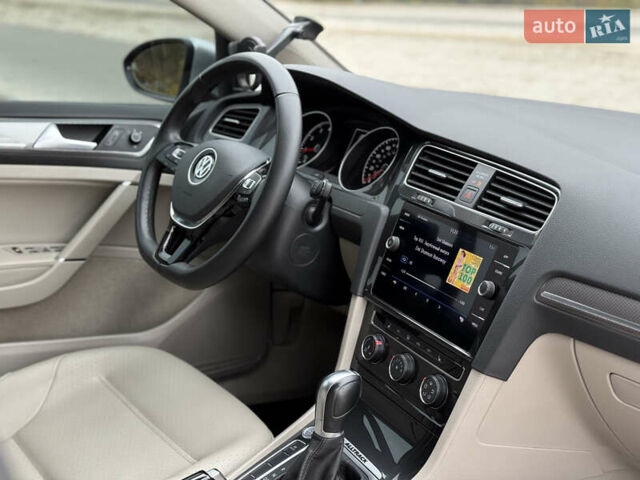 Красный Фольксваген Golf Alltrack, объемом двигателя 1.8 л и пробегом 45 тыс. км за 16300 $, фото 34 на Automoto.ua