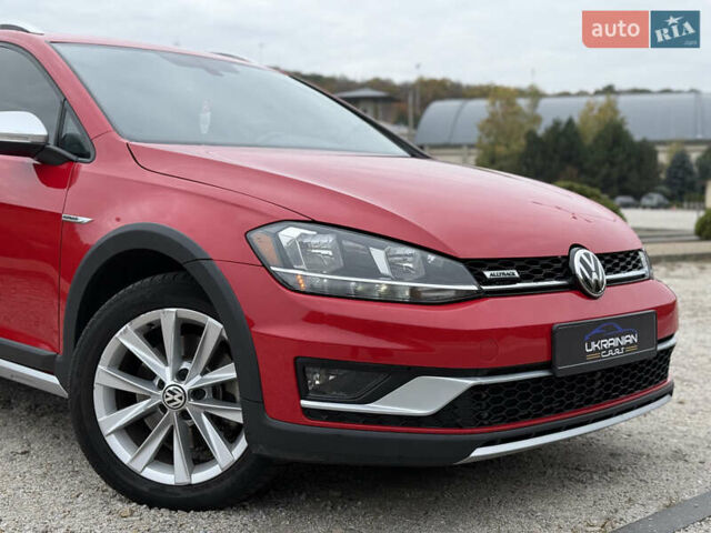 Красный Фольксваген Golf Alltrack, объемом двигателя 1.8 л и пробегом 45 тыс. км за 16300 $, фото 12 на Automoto.ua