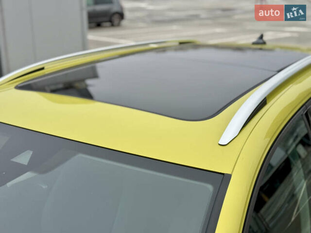 Желтый Фольксваген Golf Alltrack, объемом двигателя 1.97 л и пробегом 248 тыс. км за 23900 $, фото 14 на Automoto.ua