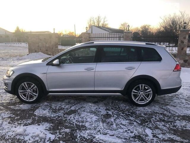 Сірий Фольксваген Golf Alltrack, об'ємом двигуна 2 л та пробігом 208 тис. км за 18500 $, фото 4 на Automoto.ua