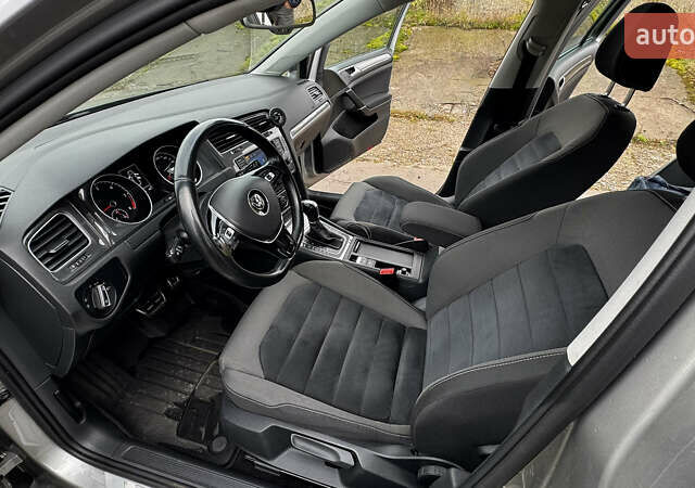 Серый Фольксваген Golf Alltrack, объемом двигателя 1.97 л и пробегом 263 тыс. км за 15555 $, фото 14 на Automoto.ua