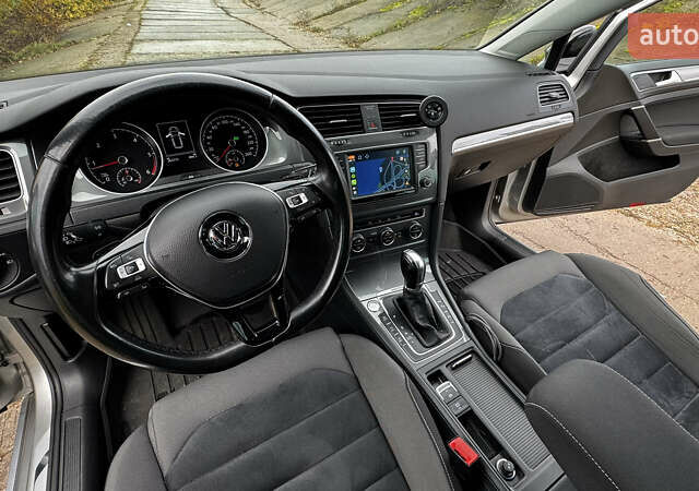 Серый Фольксваген Golf Alltrack, объемом двигателя 1.97 л и пробегом 263 тыс. км за 15555 $, фото 19 на Automoto.ua