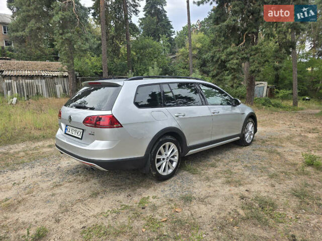 Серый Фольксваген Golf Alltrack, объемом двигателя 1.8 л и пробегом 90 тыс. км за 16000 $, фото 5 на Automoto.ua