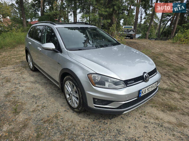 Серый Фольксваген Golf Alltrack, объемом двигателя 1.8 л и пробегом 90 тыс. км за 16000 $, фото 4 на Automoto.ua